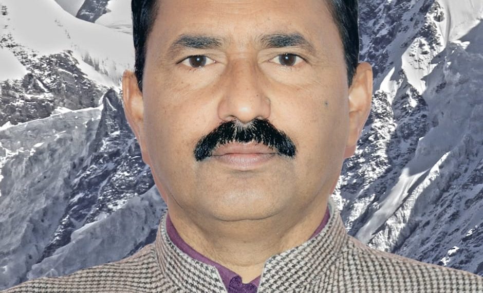 चिलचिलाती धूप में काम कर रहे मजदूर पर मार्मिक चित्रण – द्वारा प्रधानाचार्य जगदीश चन्द्र पाठक