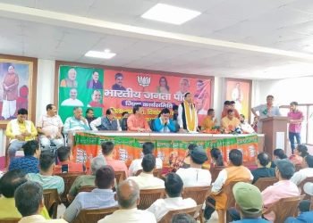 सीएम पुष्कर सिंह धामी के समर्थन में दर्जनों कांग्रेस कार्यकर्ताओं ने भाजपा का थामा दामन