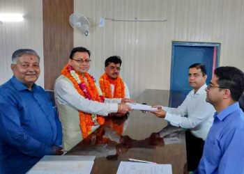 धामी ने विधानसभा उपचुनाव के लिए नामांकन पत्र किया दाखिल
