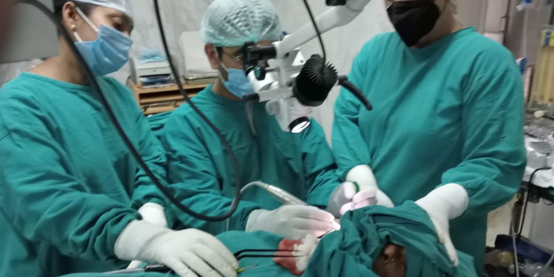 भोपाल एम्स में रहे ईएनटी सर्जन डॉ. अंकुर गुप्ता ने कान की गंभीर बीमारी के जटिल ऑपरेशन की प्रक्रिया शुरू कर दी है