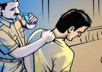 हल्द्वानी में तैनात एसआइ पर लगभग एक दर्जन लड़कों ने काशीपुर के गंगे बाबा रोड पर हमला किया हमलावर हुए फरार