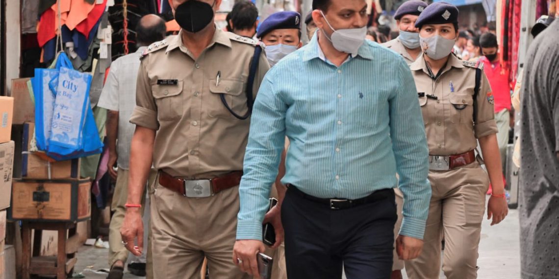 नगर में इवनिंग स्टॉर्म की फिर थामी कमान औचक निरीक्षण में निकले नए कप्तान अपराधियों के हौसले हुए पस्त ओचक निरीक्षण रहेगा आगे भी जारी