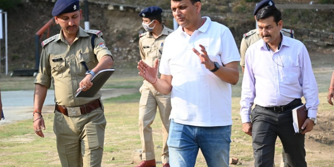 आगामी पुलिस भर्ती हेतु शारीरिक दक्षता परीक्षा के सफल आयोजन हेतु एसएसपी ने भर्ती ग्राउण्ड का लिया जायजा, तैयार की रूपरेखा तैयार