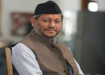 जींस का मामला फिर गरमाया पूर्व सीएम ने कहा वे जींस के नहीं बल्कि फटी जींस के खिलाफ है