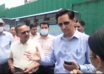 कुमाऊं कमिश्नर ने कई निर्माणाधीन कंपलेक्स का किया निरीक्षण