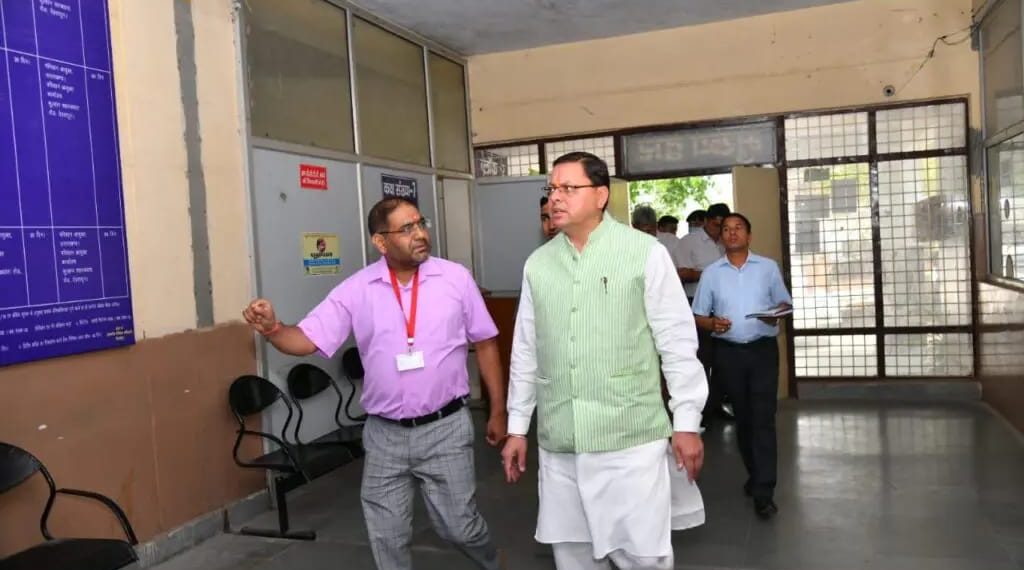 सीएम धामी ने यहां आरटीओ में मारा छापा,इन्हें किया निलंबित