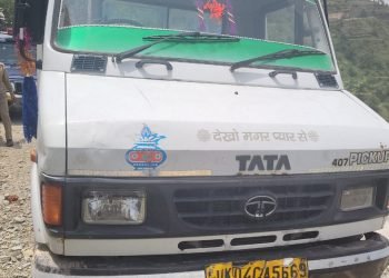 सल्ट पुलिस ने ओवरलोडिंग व अवैध रेता परिवहन करने पर 02 वाहनो को किया सीज