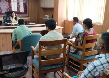 जिलाधिकारी ने उद्योग विभाग की बैठक कर विभागांतर्गत संचालित योजनाओं का लाभ लक्ष्य के सापेक्ष एवं समया़ंतर्गत पात्र लोगों तक पहुंचाने के निर्देश दिए