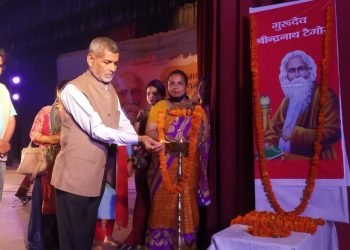 आजादी के अमृत महोत्सव कार्यक्रम के तहत उदय शंकर नाटय अकादमी, फलसीमा, अल्मोड़ा में गुरूदेव टैगोर का 161वॉ जन्मोत्सव कार्यक्रम का शुभारम्भ