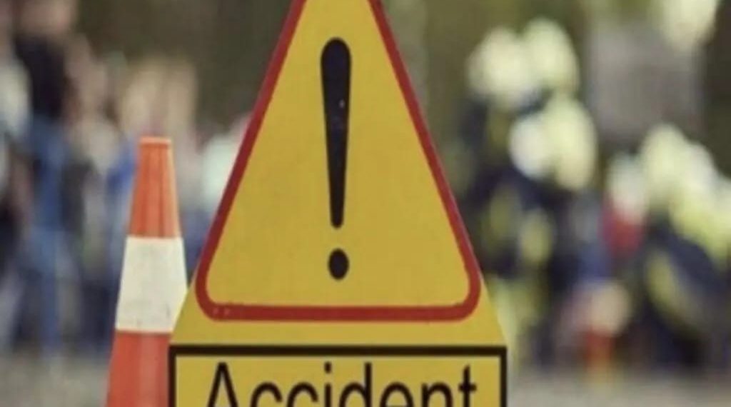 भीषण सड़क दुघर्टना में पांच लोगों की मौत