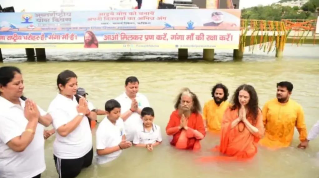 अंतरराष्ट्रीय योग दिवस के अवसर पर योगा कार्यक्रम का हुआ आयोजन, मुख्यमंत्री धामी ने दिया यह संदेश