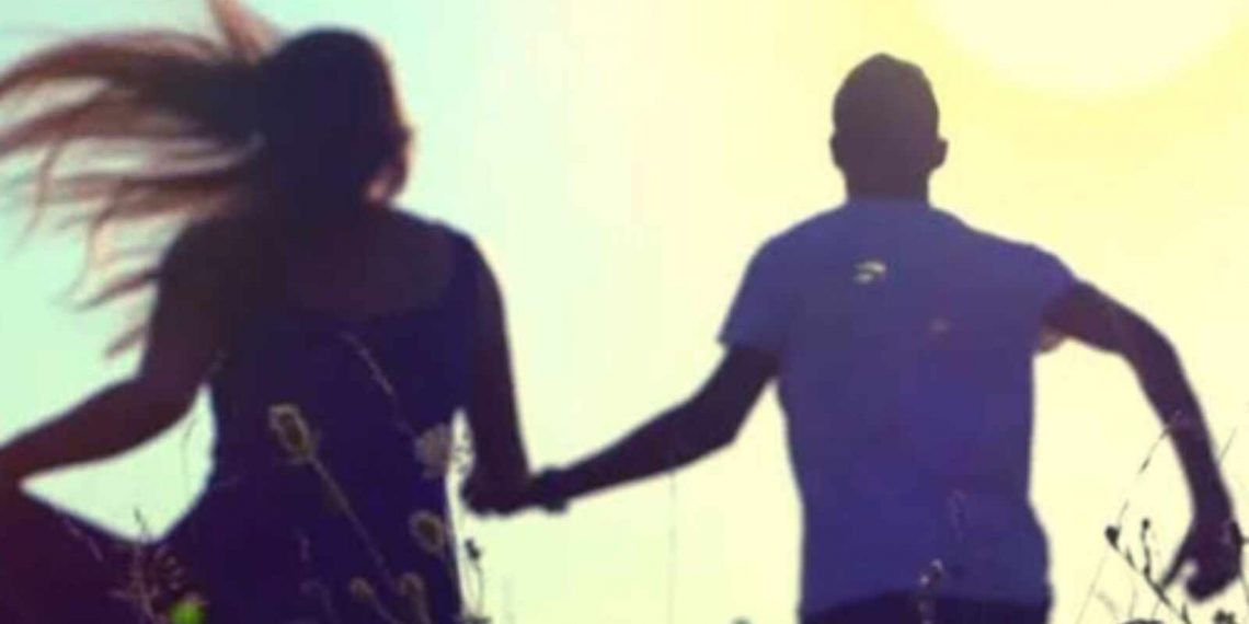 एक ऐसी भी प्रेम कहानी मां ने बच्चों से कहा बेटा मुझे माफ करना मुझे किसी और से प्यार हो गया