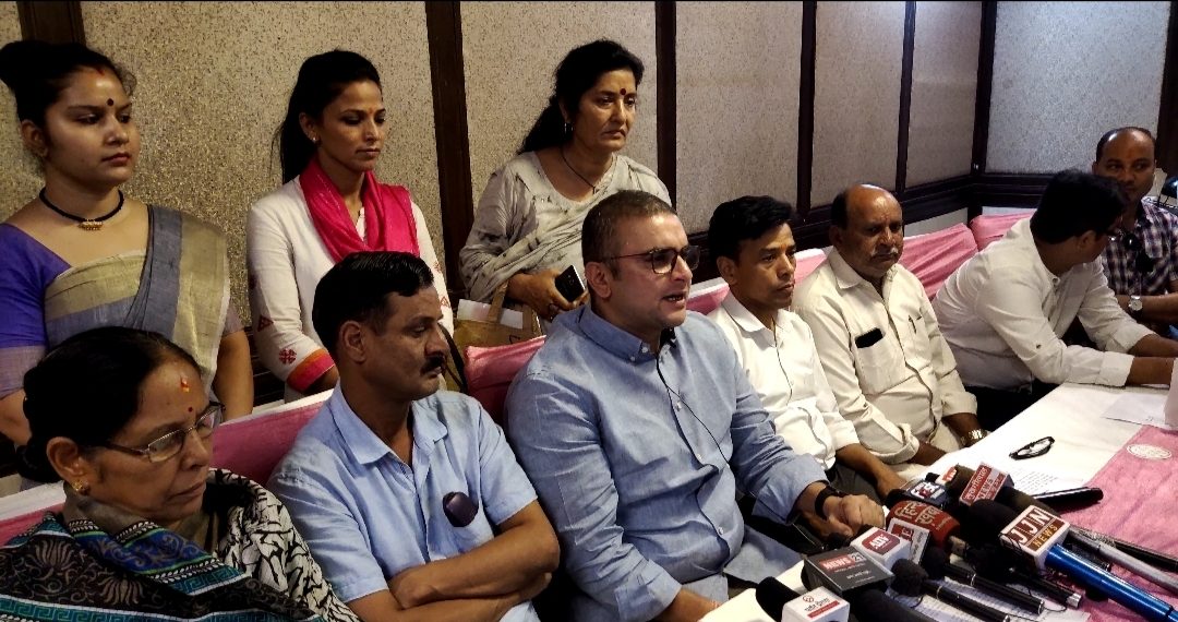 विधायक ने सरकार पर लगाए गंभीर आरोप कहा डबल इंजन सरकार बिजली पानी जैसी मूलभूत सुविधाएं उपलब्ध कराने भी रही नाकाम