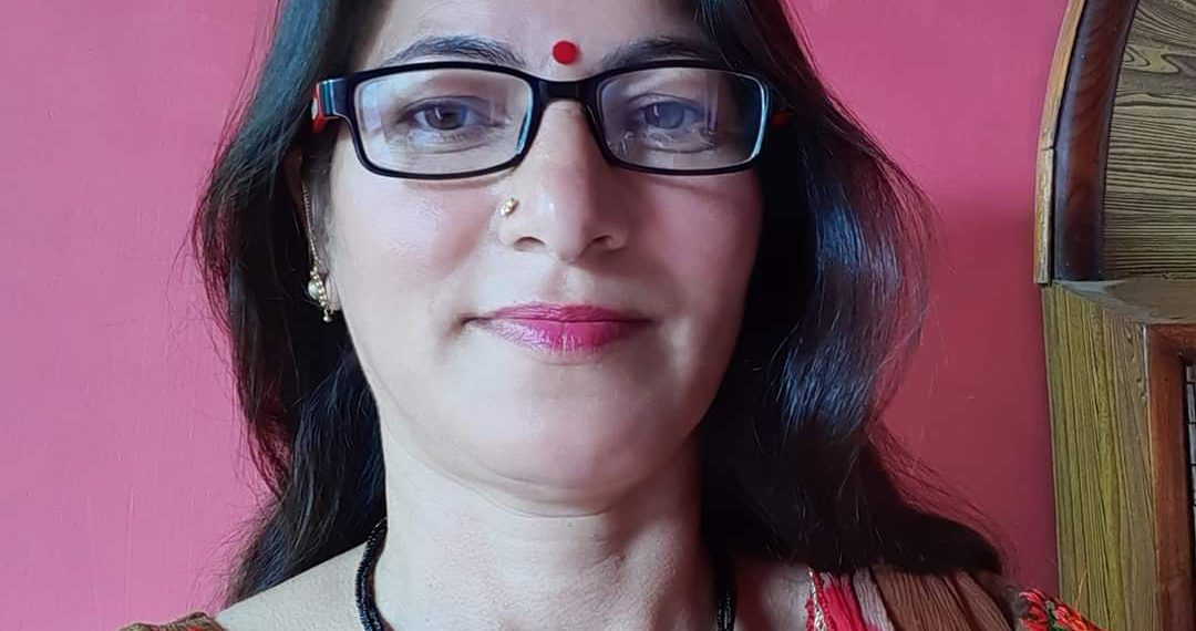 कहां गये अब इतनी फुर्सत कौन लिखेगा अफसाने – गीता जोशी