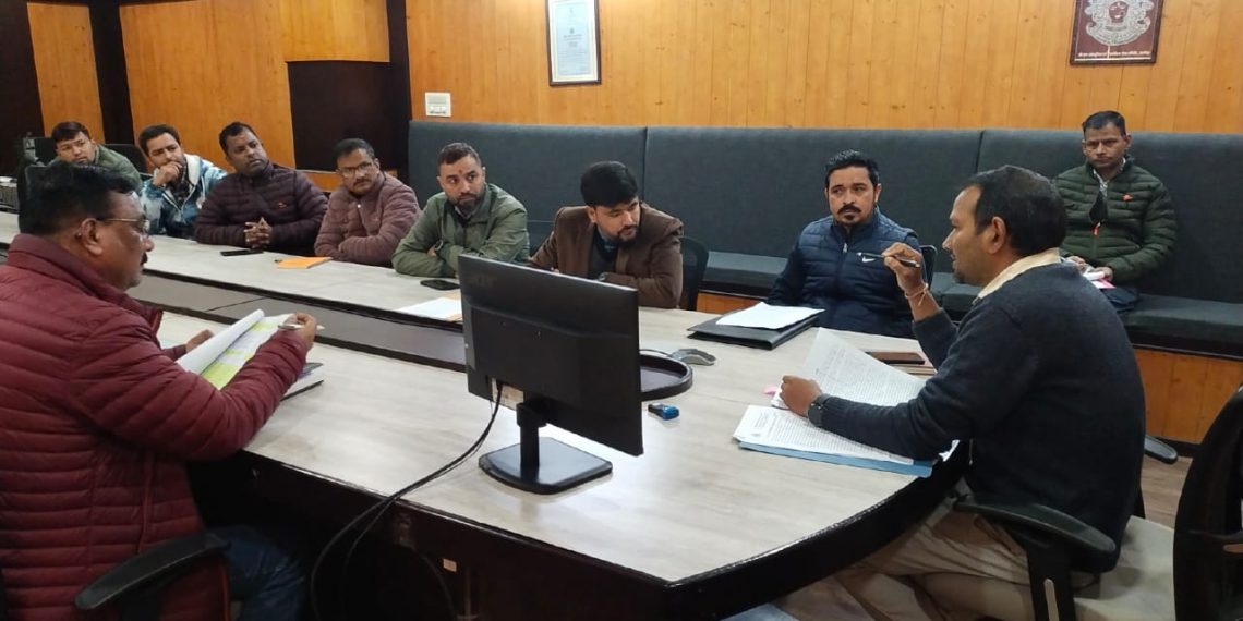 प्रभारी अपर जिलाधिकारी ने सभी परीक्षा केंद्रों के लिए नामित सभी सेक्टर मजिस्ट्रेटों को परीक्षा को शांतिपूर्वक संपन्न कराने के आवश्यक दिशा निर्देश दिए