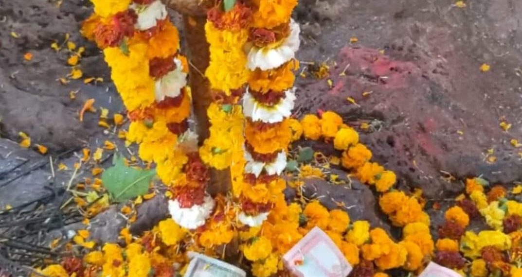 धनुषाधाम : जहां आज भी पूजा जाता है सीता स्वयंवर का टूटा धनुष