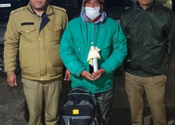 कोतवाली रानीखेत ने अवैध शराब के साथ 1 व्यक्ति को किया गिरफ्तार             