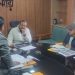 जिलाधिकारी ने एक महत्वपूर्ण बैठक में जनपद के अंतर्गत ‘‘मेरा गांव मेरी सड़क’’ योजना के तहत चल रहे सड़क निर्माण कार्यों की समीक्षा की