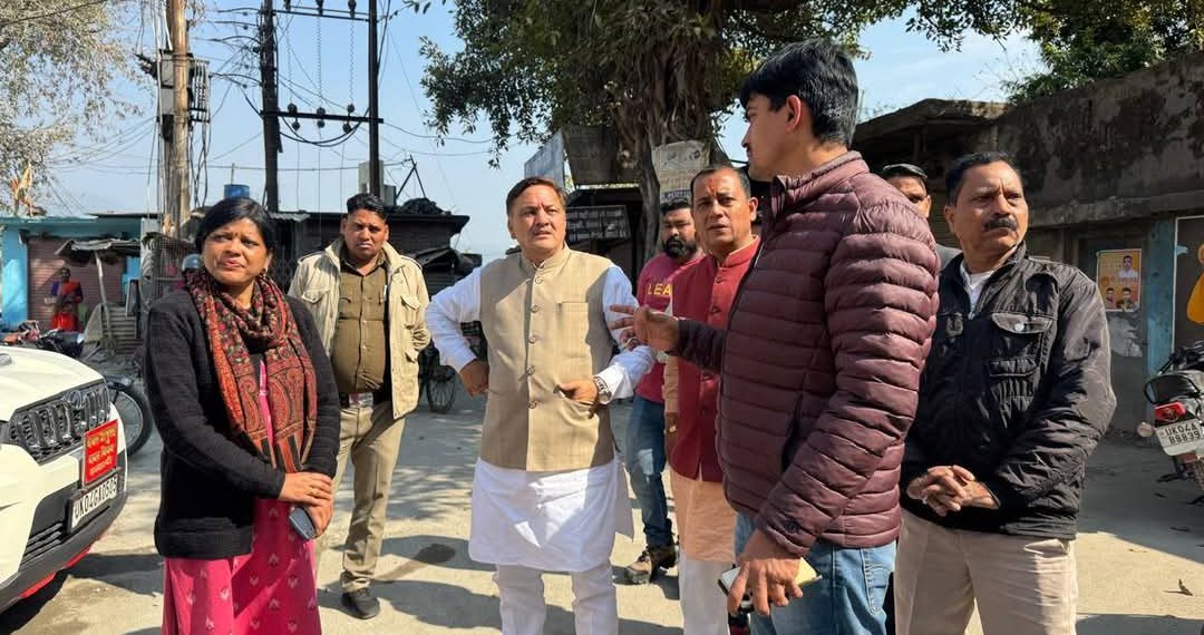 एक दर्जन से अधिक स्थानों पर हुए अतिक्रमण को चिन्हित कर महापौर ने सभी से निवेदन किया कि नगर निगम के कार्यवाही करने से पहले वो स्वयं अतिक्रमण हटाकर विकसित हल्द्वानी कि यात्रा में सहभागी बनें