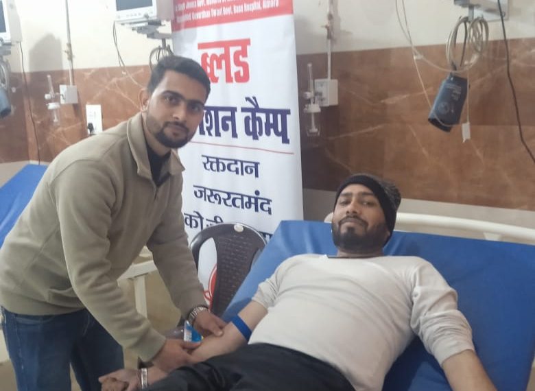 स्वामी विवेकानंद मिशन हॉस्पिटल पेटशाल मे आयोजित हुआ रक्त दान शिविर
