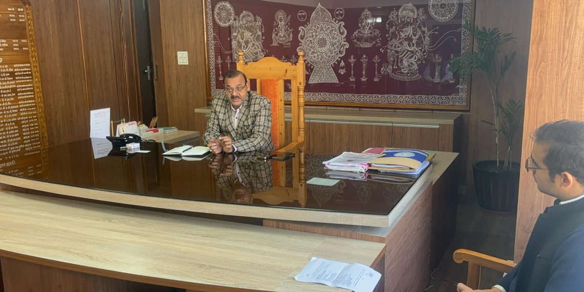 २२ मार्च को सरकार के तीन साल पूर्ण होने पर सेवा, सुशासन और विकास की थीम पर होगा कार्यक्रम। ज़िलाधिकारी ने दिये संबंधित अधिकारियों को व्यवस्थाओं को पूर्ण करने के निर्देश