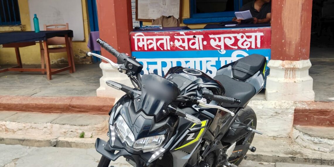 कोतवाली अल्मोड़ा ने 01 स्टंटबाज पर की 12,500 रुपये की चालानी कार्यवाही, मोटरसाइकिल सीज