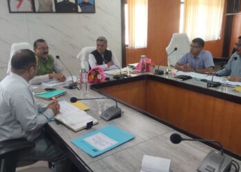 अपर सचिव सहकारिता मंत्रालय भारत सरकार पंकज कुमार बंसल ने आज कलेक्ट्रेट में पहुंचकर जिला सहकारिता विकास समिति की बैठक की अध्यक्षता की