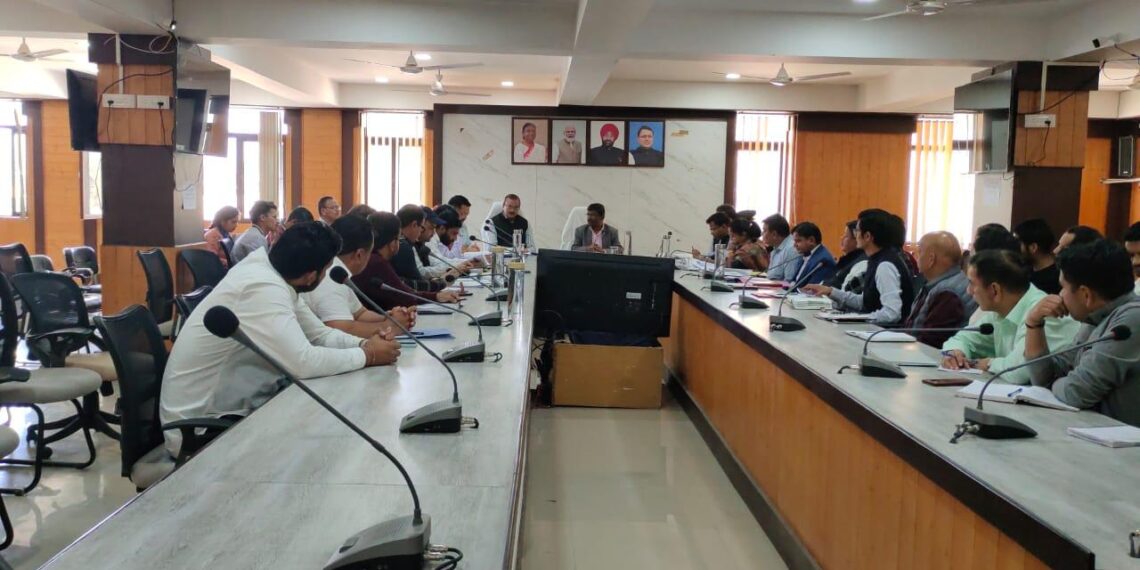 यूसीसी पंजीकरण की प्रगति को लेकर समीक्षा बैठक