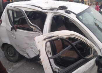 पिथौरागढ़ में दर्दनाक हादसा: कार 100 फीट गहरी खाई में गिरी, एक की मौत, दो घायल