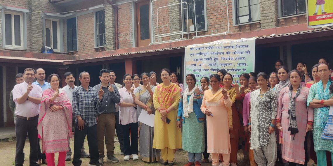 अंतर्राष्ट्रीय श्रमिक दिवस के अवसर पर मेरा कार्य मेरी पसंद, मेरा वोट मेरी आवाज थीम पर मतदाता जागरूकता कार्यक्रम का आयोजन