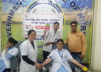 सेवा ही मानवता की थीम के साथ रक्तदान कर मनाया रेड क्रॉस दिवस