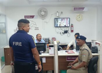 रानीखेत अग्निशमन विभाग की सक्रियता: बैंकों और अस्पताल में फायर सिस्टम की जांच, जरूरी दिशा-निर्देश दिए