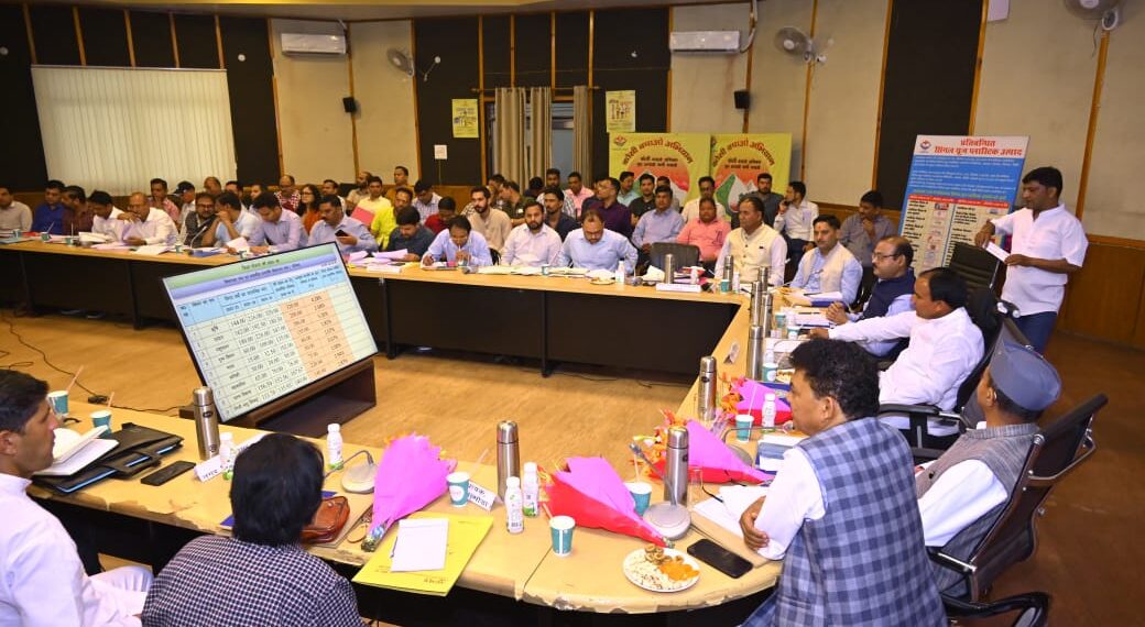 जिला योजना समिति की बैठक में 7475.70 लाख की योजना स्वीकृत