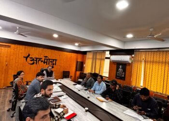 जिलाधिकारी ने मल्ला महल परियोजना की समीक्षा बैठक ली, कार्य को शीघ्र पूर्ण करने के निर्देश