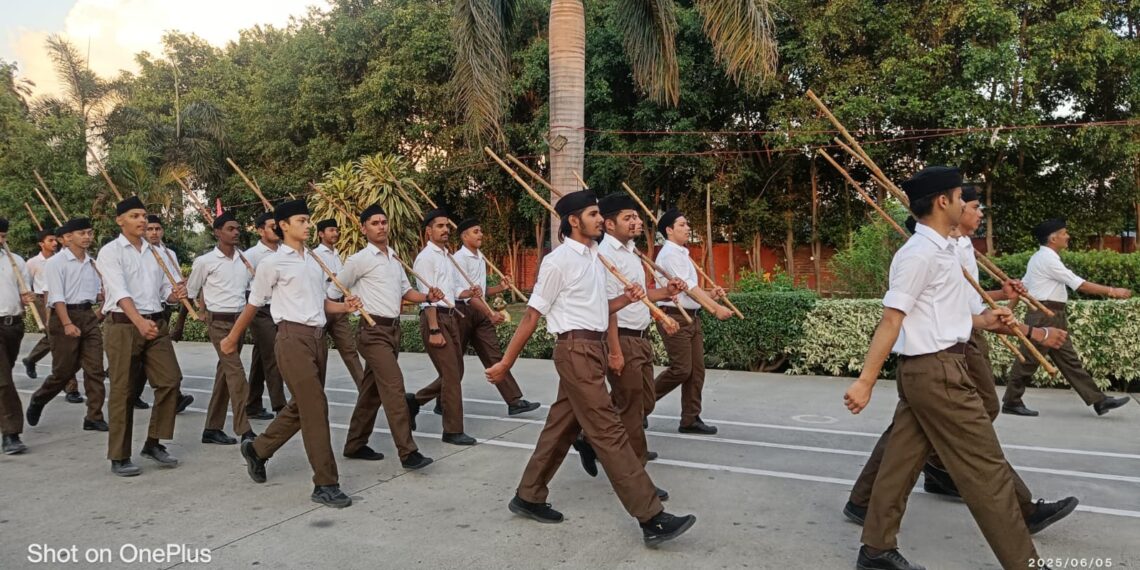 संघ शिक्षा वर्ग में पथ संचलन के साथ पर्यावरण दिवस पर राष्ट्रसेवा का संकल्प