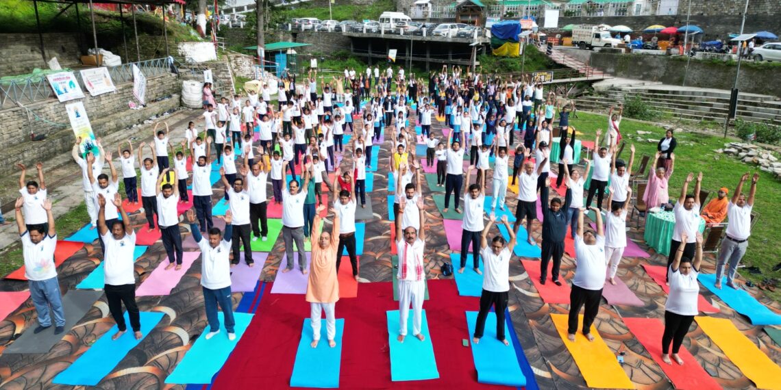 प्राचीन जागेश्वर धाम की पावन भूमि पर अंतर्राष्ट्रीय योग दिवस का भव्य आयोजन