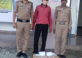 दन्या पुलिस ने हिस्ट्रीशीटर को अवैध शराब के साथ दबोचा