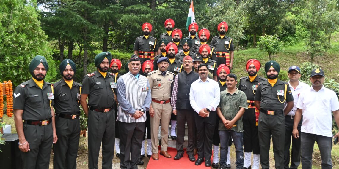 एसएसपी अल्मोड़ा ने कारगिल विजय दिवस पर शहीदों को दी श्रद्धांजलि