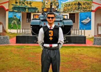 🚩 अल्मोड़ा का गौरव: मयंक लोहनी ने CDS परीक्षा में देशभर में हासिल की तीसरी रैंक