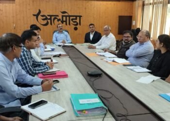जिलाधिकारी की अध्यक्षता में गंगा सुरक्षा समिति की बैठक संपन्न, जल संरक्षण और स्वच्छता पर हुआ मंथन