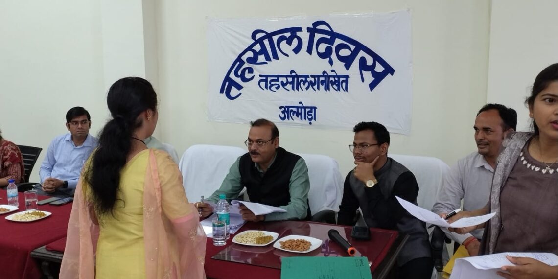 तहसील दिवस रानीखेत: जिलाधिकारी ने 51 जनसमस्याओं की सुनवाई कर दिए त्वरित निस्तारण के निर्देश