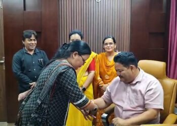 अल्मोड़ा में मनाया गया सीड पेपर राखी कार्यक्रम, अधिकारियों ने किया पौधारोपण