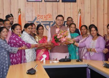 अल्मोड़ा: त्रिस्तरीय पंचायत चुनाव में विजयी जिला पंचायत सदस्यों ने मंत्री रेखा आर्या को दिया समर्थन