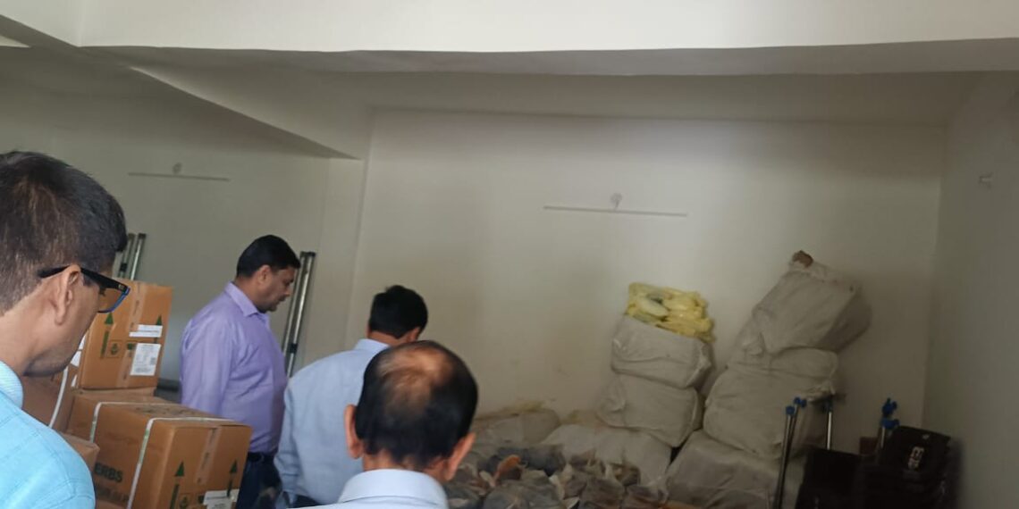 बर्ड फ्लू से निपटने को अल्मोड़ा प्रशासन सतर्क, सीडीओ ने की तैयारियों की गहन समीक्षा