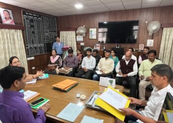 अल्मोड़ा में राष्ट्रीय सामाजिक सहायता कार्यक्रम एवं सतर्कता समिति की बैठक आयोजित