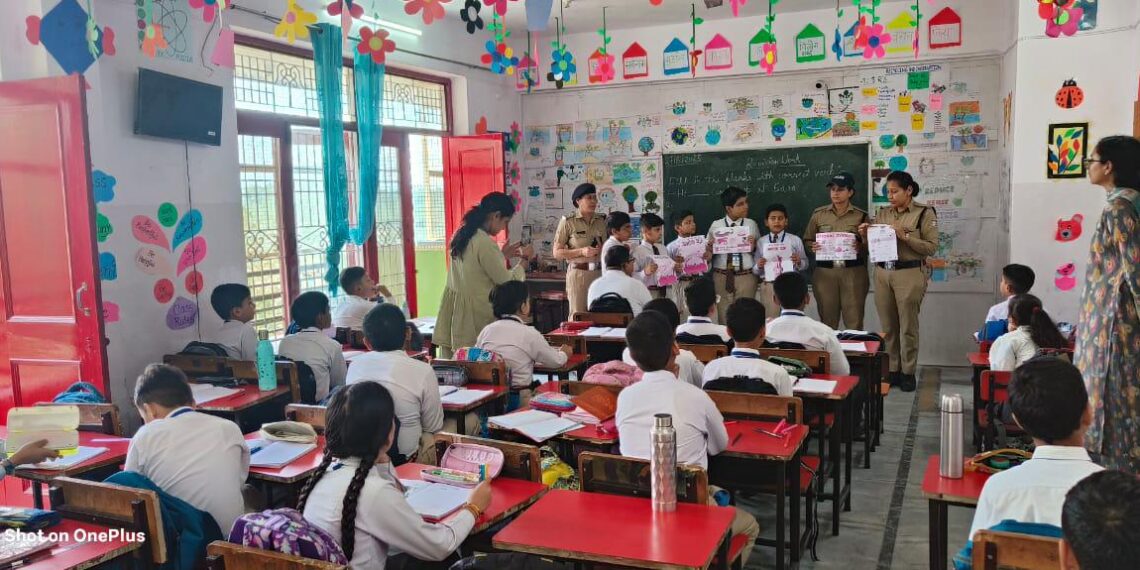 बड़े होकर, बनेंगे पुलिस – स्प्रिंगडेल के बच्चों में जागी प्रेरणा