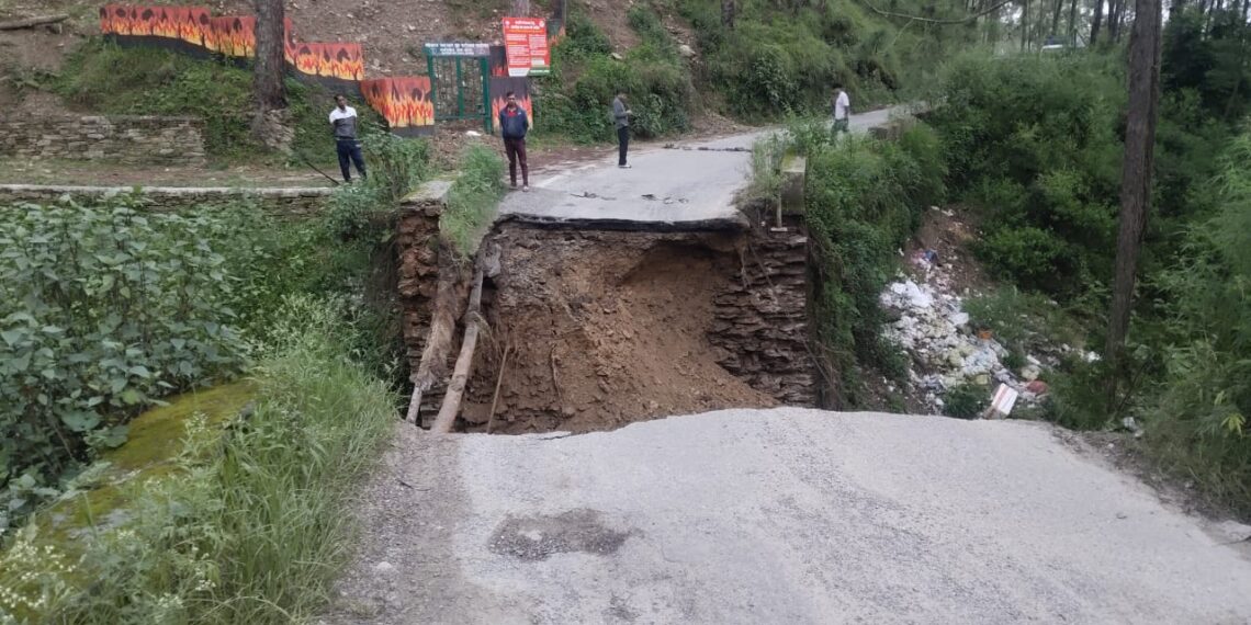 रोड अपडेट : ताड़ीखेत के पास सोनी रोड पर पुलिया टूटी, यातायात बंद