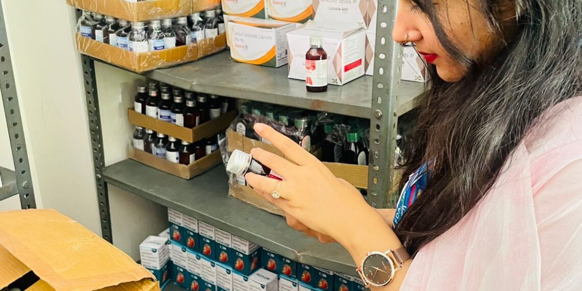 मुख्यमंत्री के निर्देश पर औषधि विभाग की कार्रवाई — खांसी की सिरप के नमूने जांच को भेजे गए