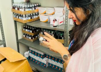 मुख्यमंत्री के निर्देश पर औषधि विभाग की कार्रवाई — खांसी की सिरप के नमूने जांच को भेजे गए