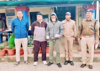 रानीखेत पुलिस और SOG की बड़ी सफलता — आर्मी क्षेत्र में हुई चोरी का पर्दाफाश, हिस्ट्रीशीटर देहरादून से गिरफ्तार